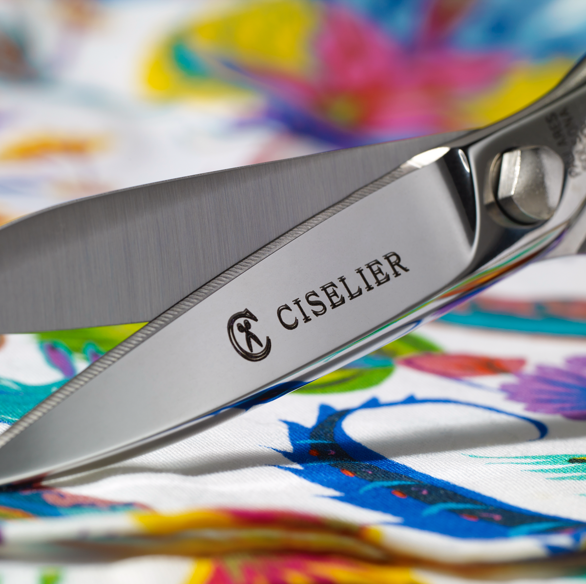 The Ciselier Guide to Scissor Anatomy - Ciselier Company