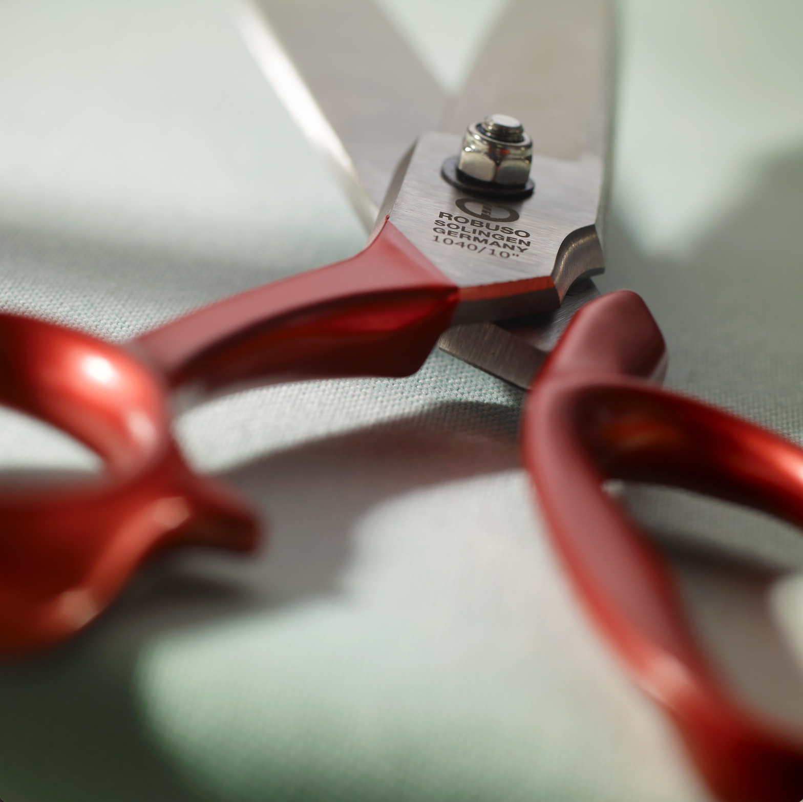 What is the difference between Japanese and German scissors? - Scissor Tech  UK
