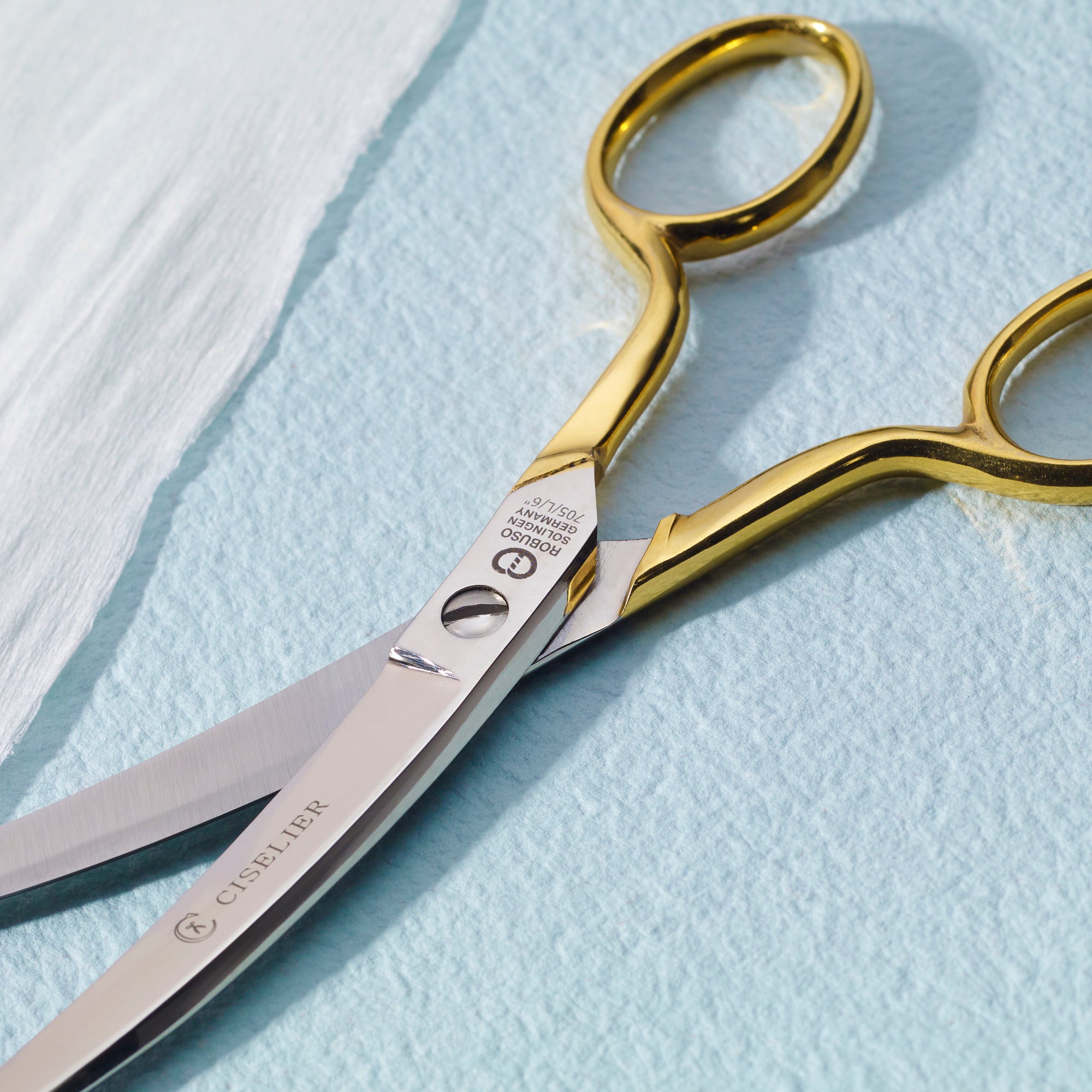 Plastic-Handled Pinking Shears in Three Styles